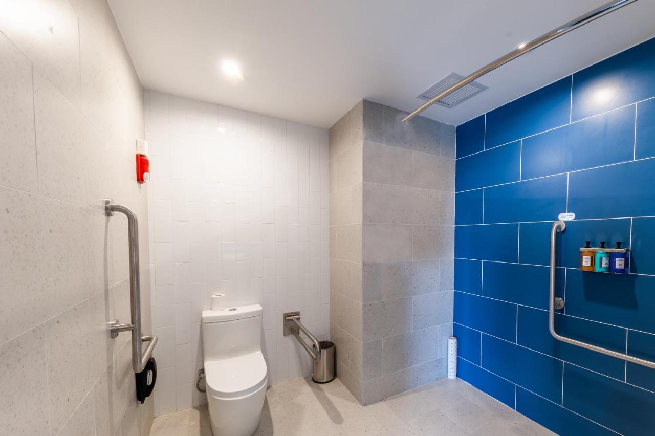 Holiday Inn Express Shanghai Baoyang By Ihg Екстер'єр фото