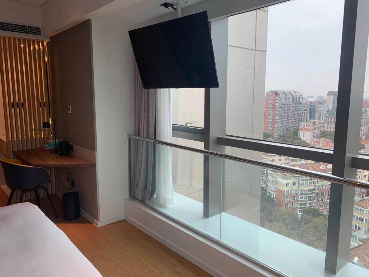 Holiday Inn Express Shanghai Baoyang By Ihg Екстер'єр фото