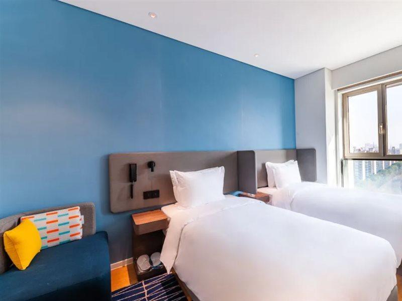 Holiday Inn Express Shanghai Baoyang By Ihg Екстер'єр фото