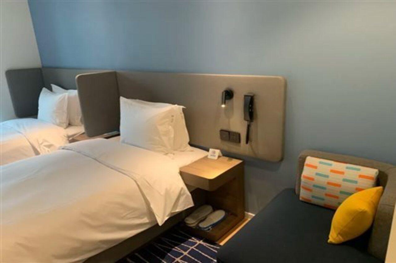 Holiday Inn Express Shanghai Baoyang By Ihg Екстер'єр фото