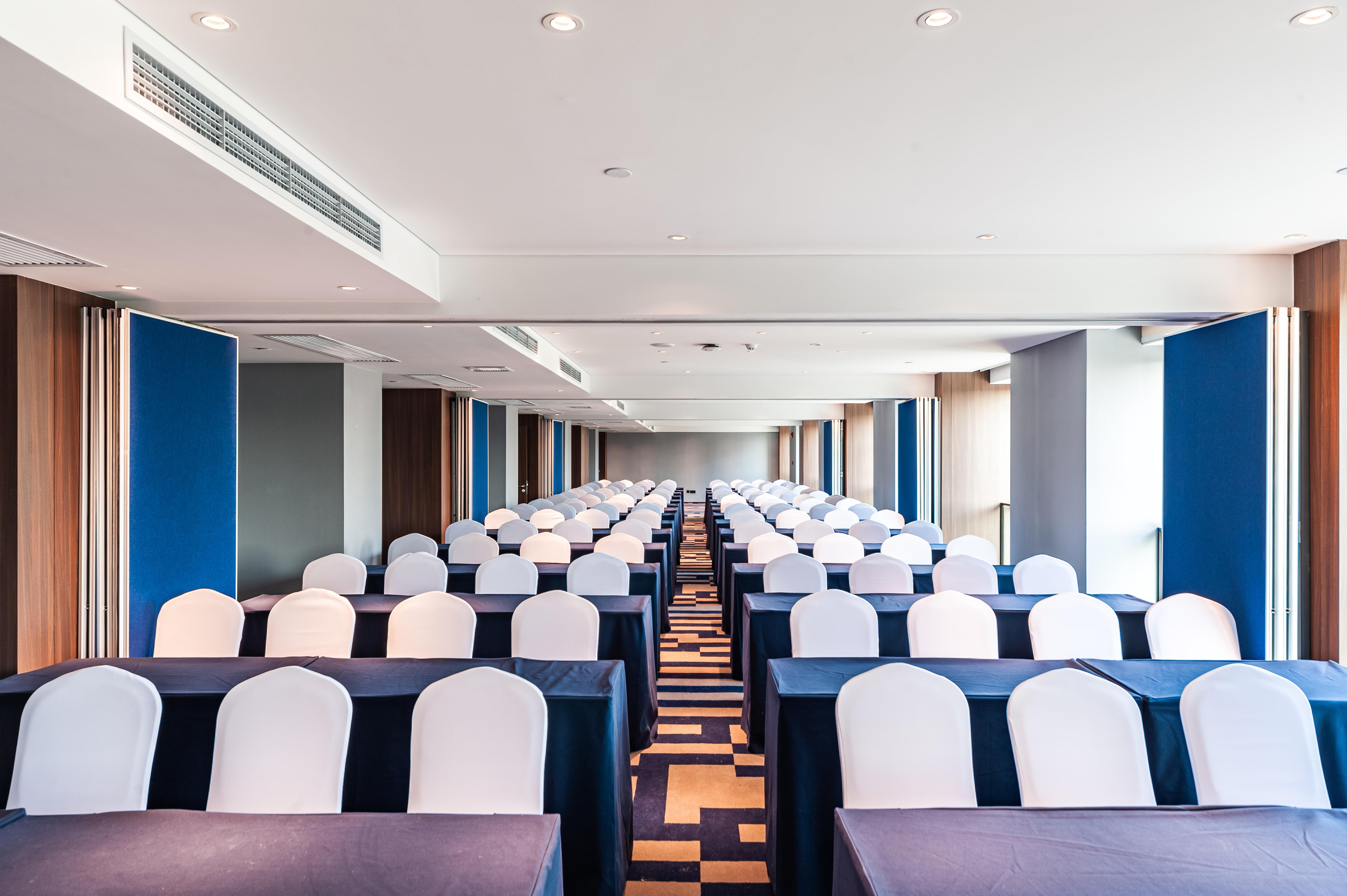 Holiday Inn Express Shanghai Baoyang By Ihg Екстер'єр фото